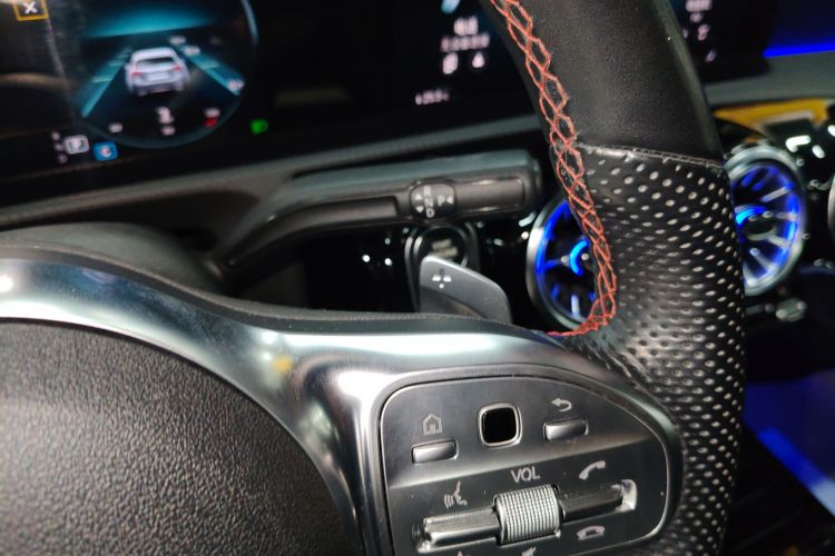 奔驰CLA 2022款 CLA 200 猎跑车中控内饰18