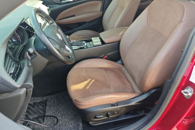 别克 君威 2017款 28T 尊享型中控内饰19