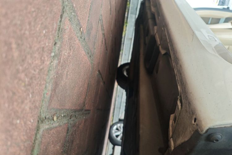 雷克萨斯ES 2013款 300h 精英版局部细节9001