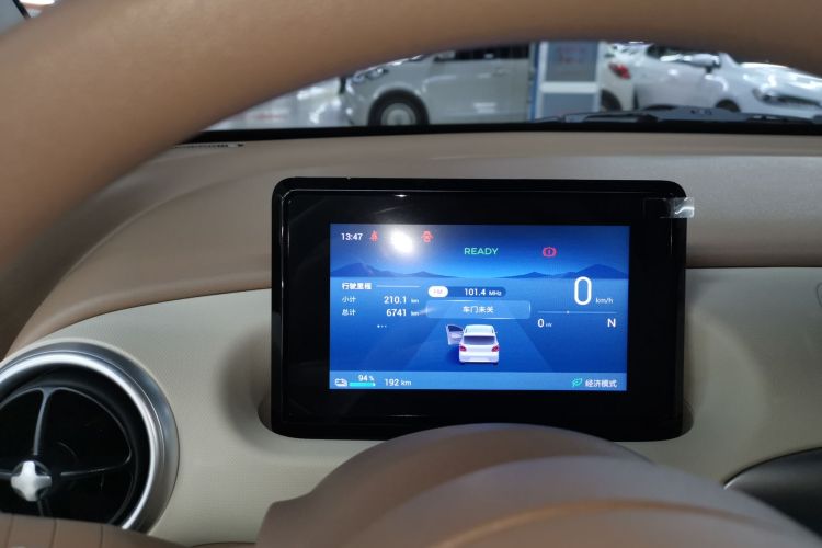 五菱汽车 宏光MINIEV 2025款 四门版 进阶款中控内饰14