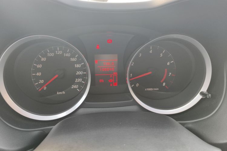 三菱 翼神 2015款 1.6L 手动时尚版中控内饰15