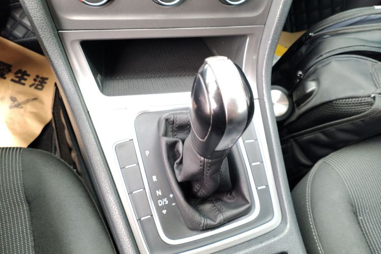 大众 高尔夫 2016款 1.6L 自动时尚型局部细节18