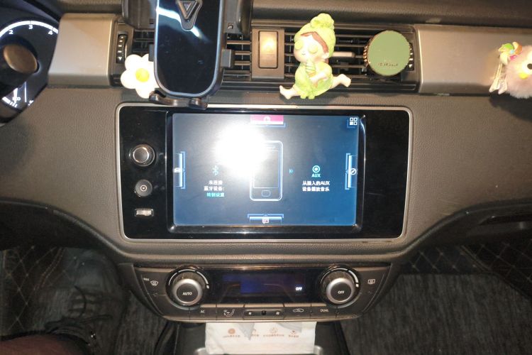 观致3 2016款 都市SUV 1.6T 自动致悦型中控内饰16