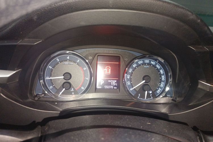 丰田 卡罗拉 2017款 1.2T CVT GL-i中控内饰14