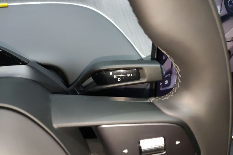 小米汽车 小米YU7 2025款 超长续航后驱版中控内饰18