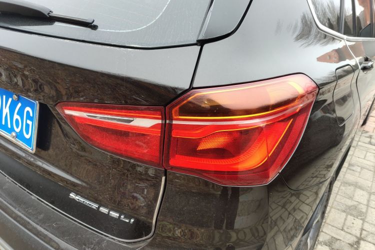 宝马X1 2018款 xDrive20Li 尊享型车身外观6003