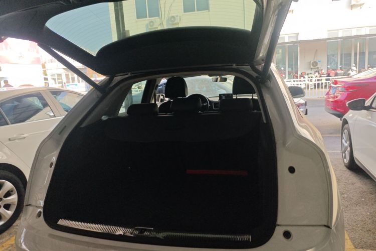 奥迪Q3 2016款 40 TFSI quattro 全时四驱运动型机舱底盘23