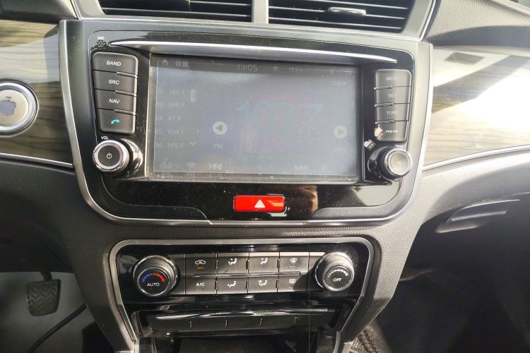 长城C50 2014款 升级版 1.5T 手动精英型中控内饰16