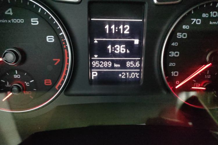 奥迪Q3 2013款 35 TFSI 舒适型中控内饰15