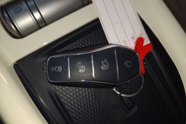 比亚迪 海豚 2023款 420km 时尚版中控内饰11