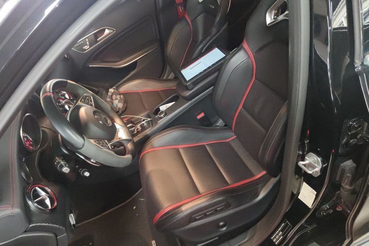 奔驰A级AMG(进口) 2017款 AMG A 45 4MATIC局部细节19