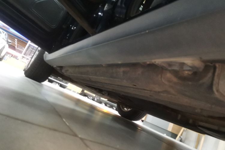 保时捷 2018款 Macan 2.0T机舱底盘30