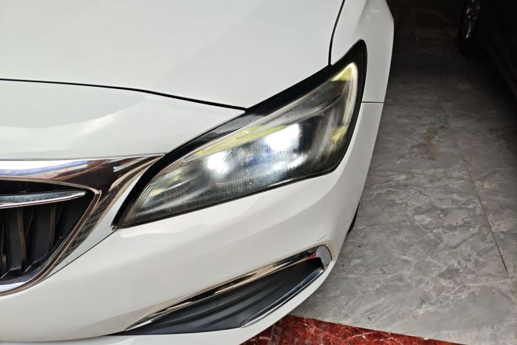 别克 威朗 2019款 三厢 15S 自动领先型车身外观36