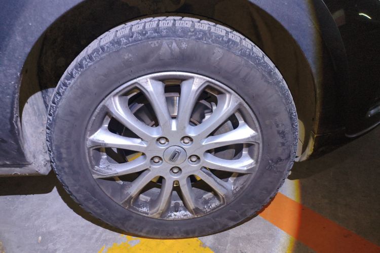 观致3 2016款 都市SUV 1.6T 自动致悦型车身外观10