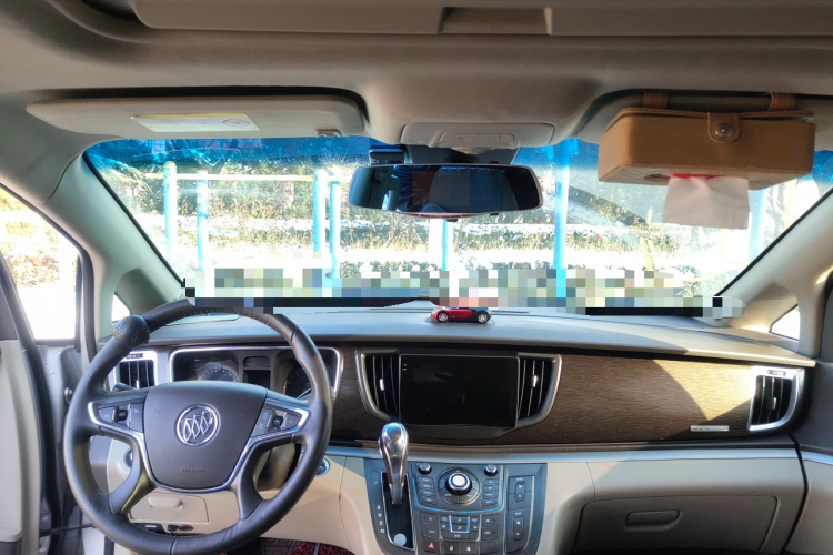 别克GL8 2011款 2.4L LT豪华商务行政版中控内饰22