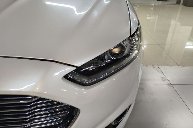 福特 蒙迪欧 2013款 2.0L GTDi200时尚型局部细节36