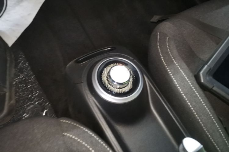 五菱汽车 五菱缤果 2023款 203km 轻享款局部细节18