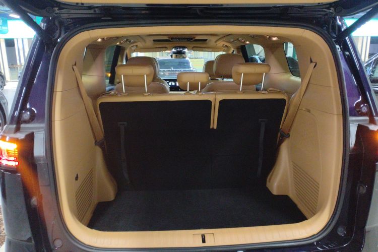 岚图汽车 岚图梦想家 2022款 0碳版 想+智驾包 475km机舱底盘23