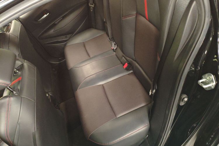 丰田 雷凌 2022款 双擎 1.8H E-CVT运动版中控内饰21