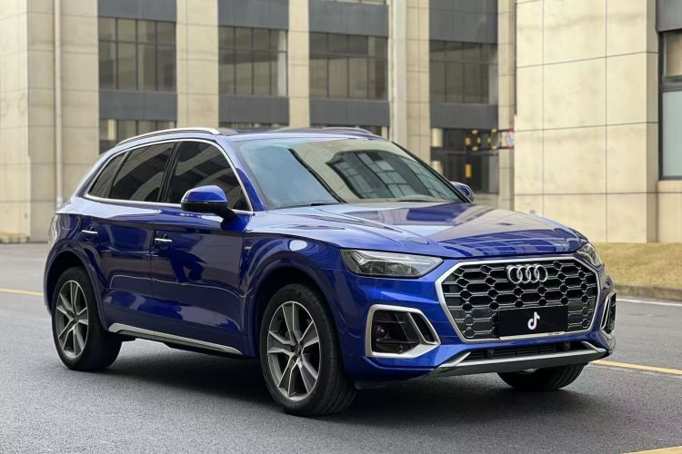 奥迪Q5L 2021款 45 TFSI 豪华动感型车身外观3