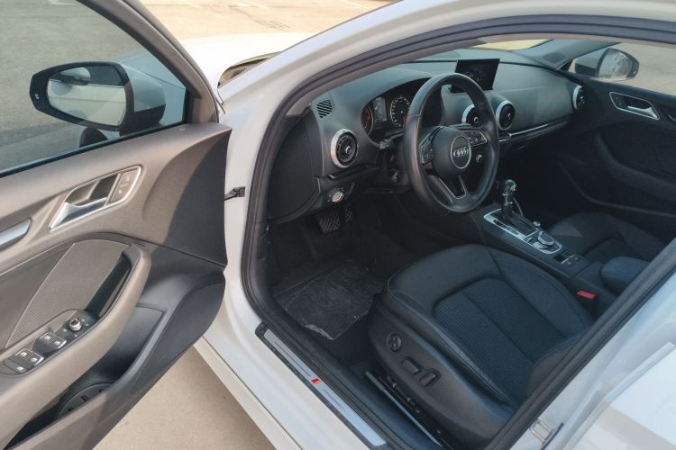 奥迪A3 2020款 Limousine 35 TFSI 时尚型 国VI中控内饰20