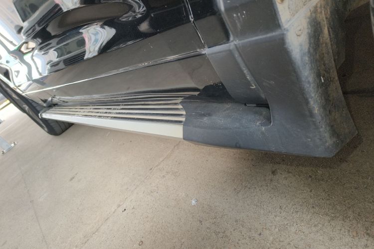 丰田 汉兰达 2018款 2.0T 四驱精英版 7座 国VI局部细节9001