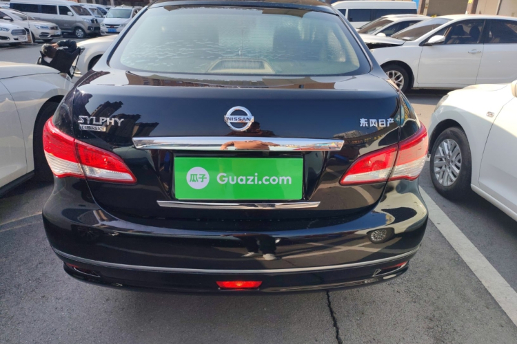 日产 轩逸 2012款 经典 1.6XE 自动舒适版车身外观6004