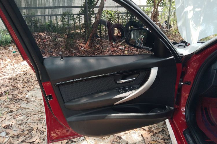 宝马3系 2017款 320i M运动型中控内饰7004