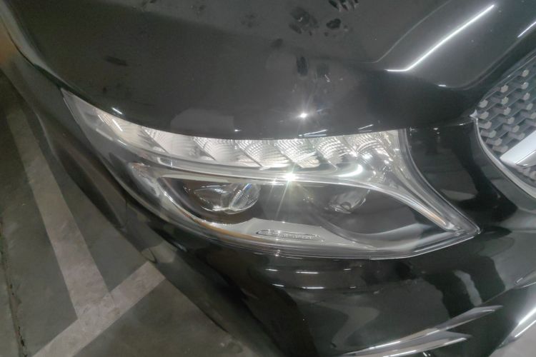 奔驰V级 2020款 V 260 L 长轴距豪华版车身外观8