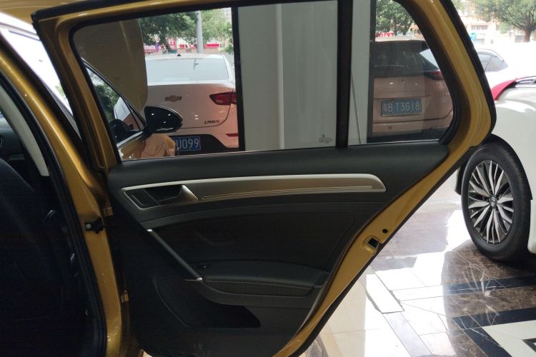 大众 高尔夫 2018款 230TSI 自动舒适型中控内饰7006