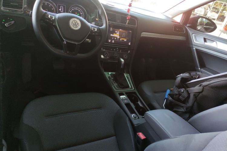 大众 高尔夫 2019款 280TSI DSG舒适型 国V中控内饰12