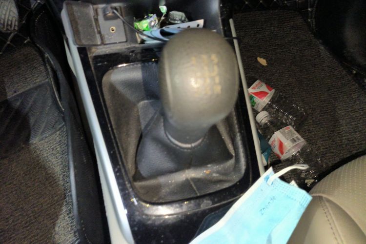 日产 轩逸 2016款 1.6XL 手动豪华版中控内饰18