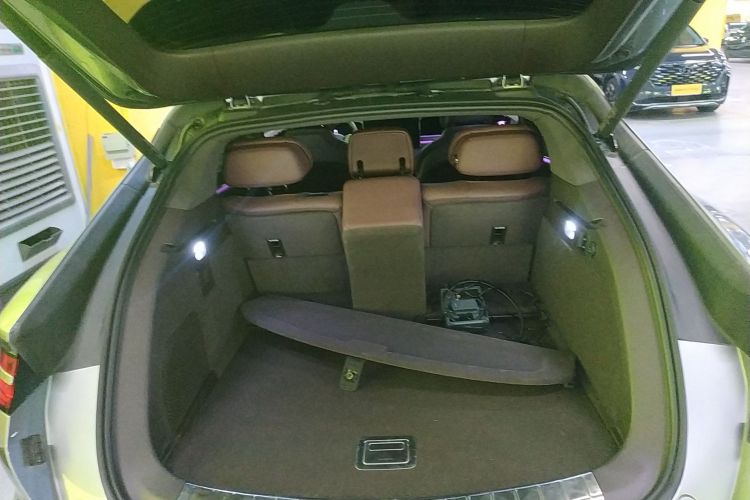 腾势Z9 2024款 1100km 四驱Max版机舱底盘23