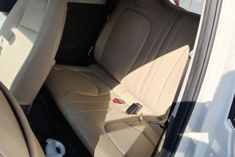 五菱汽车 宏光MINIEV 2022款 马卡龙时尚款 磷酸铁锂中控内饰7004