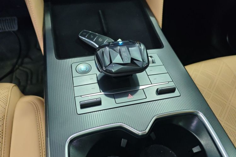 比亚迪 宋L DM-i 2024款 112km 领先型中控内饰18