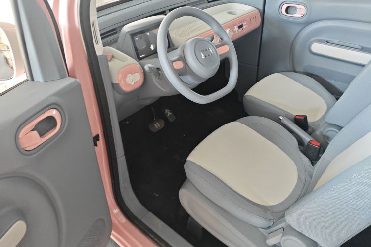 奔腾小马 2025款 222km 灵动马中控内饰20