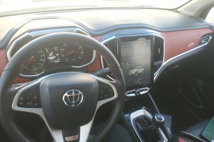中华V3 2017款 1.5L 手动智能型中控内饰12