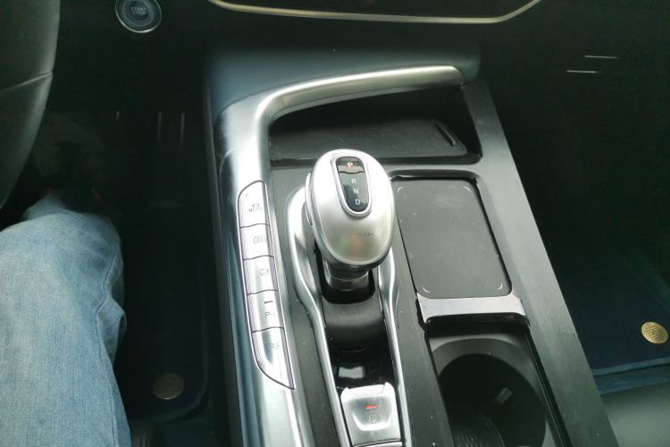 岚图汽车 岚图FREE 2021款 四驱标准纯电专属豪华套装中控内饰18