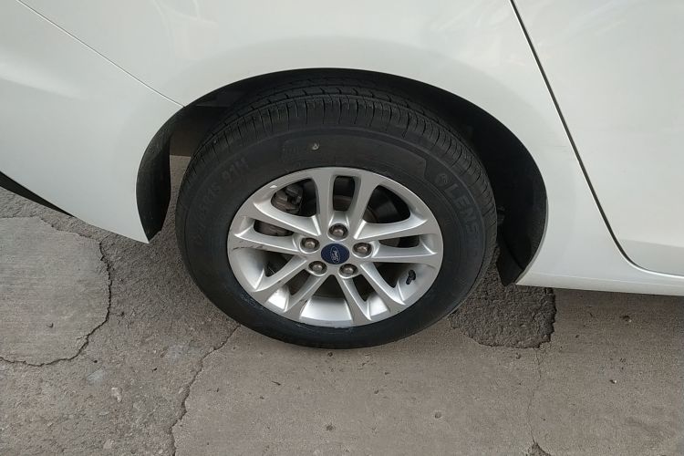 福特 福睿斯 2019款 改款 1.5L 自动质享型（胎压监测） 国VI车身外观6002