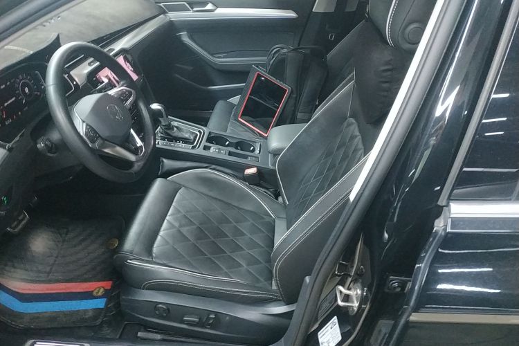 大众 迈腾GTE插电混动 2022款 GTE 豪华型中控内饰19