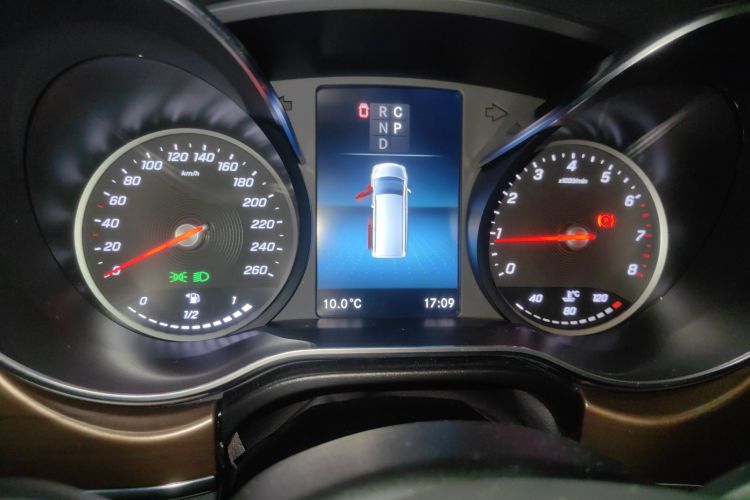 奔驰V级 2020款 V 260 L 长轴距豪华版中控内饰14