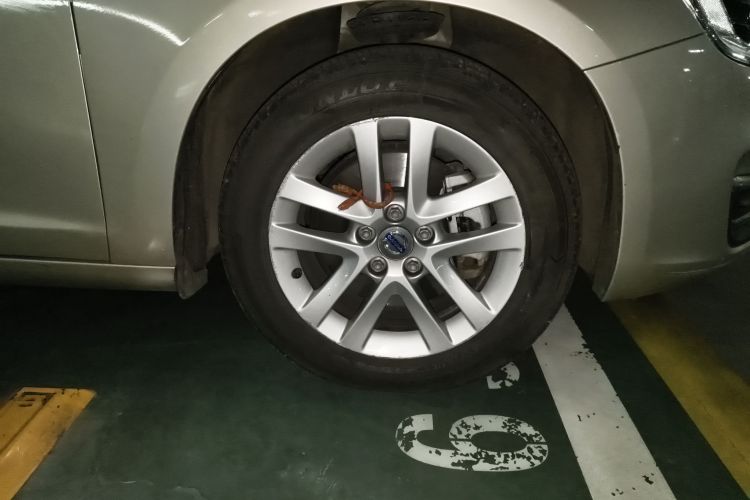 沃尔沃S60 2017款 S60L T3 智进版车身外观10