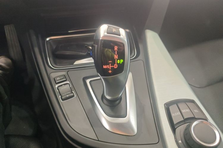 宝马4系 2014款 420i 时尚型局部细节18