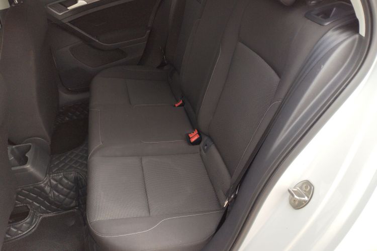 大众 高尔夫 2016款 1.6L 自动时尚型中控内饰7004