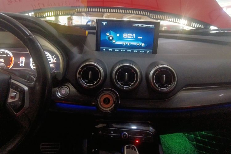 魏牌 VV7 2017款 2.0T 旗舰型局部细节16