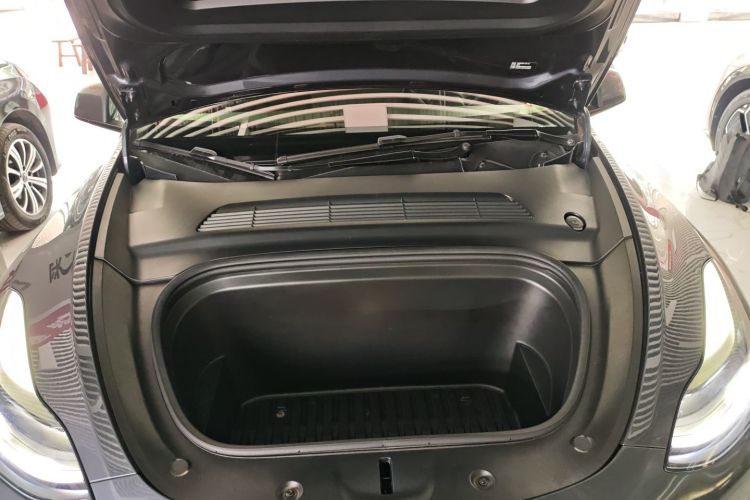 特斯拉 Model Y 2022款 长续航全轮驱动版机舱底盘24