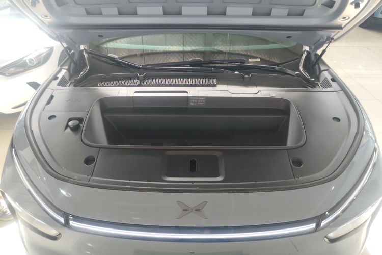 小鹏G7 2025款 702 超长续航 Max机舱底盘24