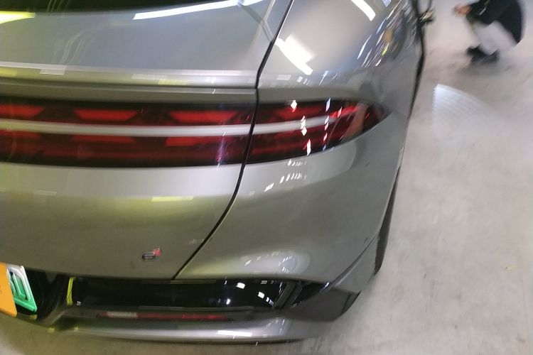 腾势Z9 2024款 1100km 四驱Max版车身外观9