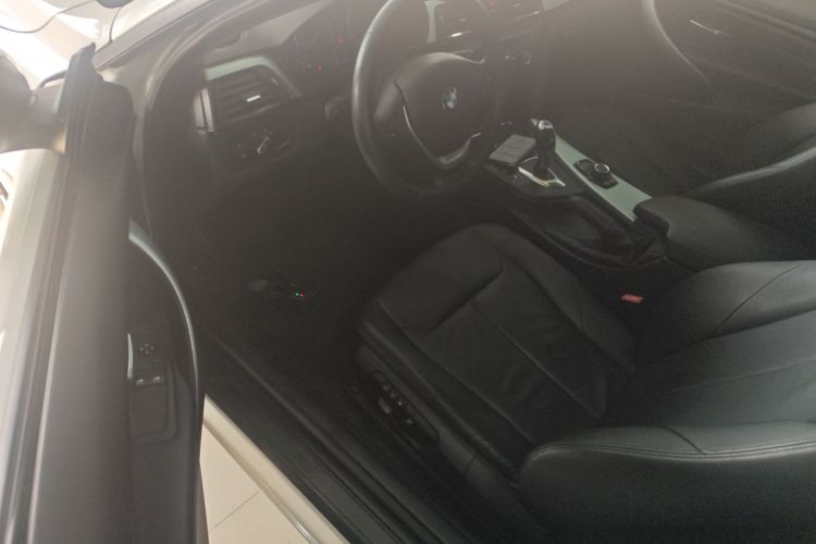 宝马4系 2014款 420i 时尚型中控内饰7003