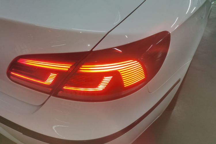 一汽-大众CC 2018款 2.0TSI 豪华型车身外观9